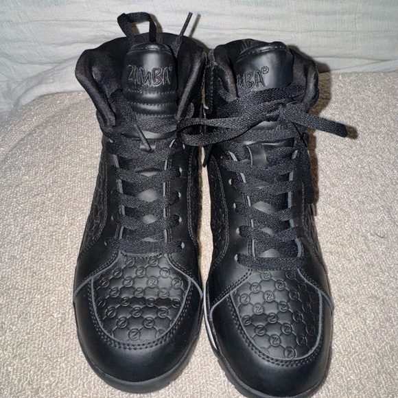 Zumba women’s sneakers size 9.5 dance shoes - Picture 2 of 5